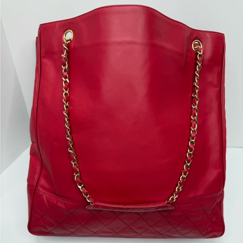 CHANEL Authentic Grand Shopping Tote (GST) in Red Leather — Iconic Shoulder Bag